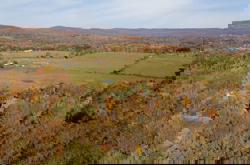 Photo 56 - Moose Lodge by Avantstay Luxe Berkshires Escape