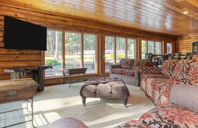 Moose Lodge by Avantstay Luxe Berkshires Escape - Photo 17