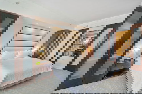 Foto 3 - Studio At Sorrento S- Fontainebleau Miami Beach 1 Bedroom Home by RedAwning