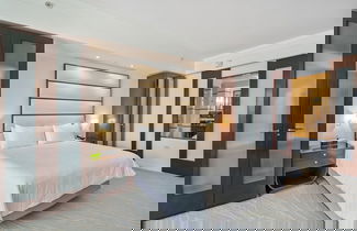 Foto 3 - Studio At Sorrento S- Fontainebleau Miami Beach 1 Bedroom Home by RedAwning