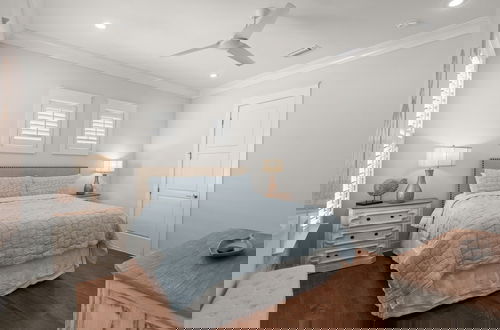 Photo 8 - Luxurious 