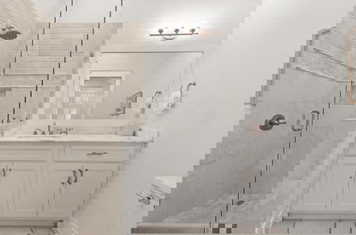 Photo 20 - Luxurious 