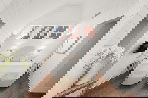 Photo 3 - Luxurious 