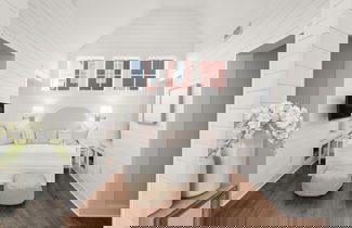Photo 3 - Luxurious 