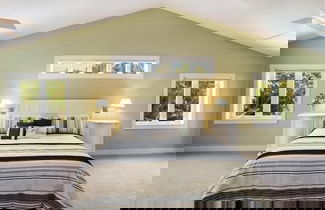 Foto 3 - Coconut 3 Bedroom Home by RedAwning