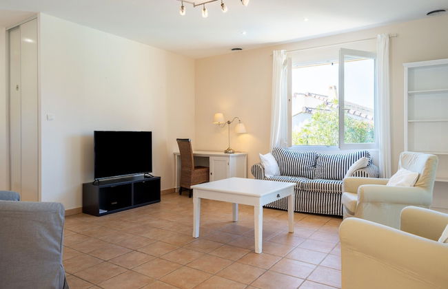 Villa in Montbrun With Pool and Mountain Views - Foto 14