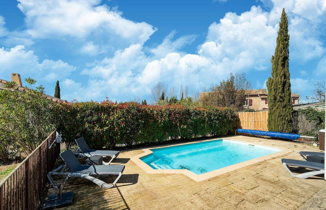 Villa in Montbrun With Pool and Mountain Views - Foto 1