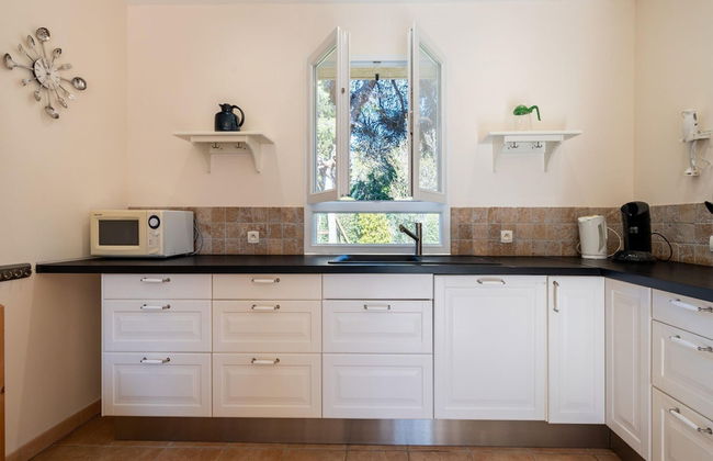 Villa in Montbrun With Pool and Mountain Views - Foto 8