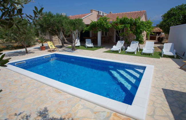 Villa Tina with Private Pool - Foto 19