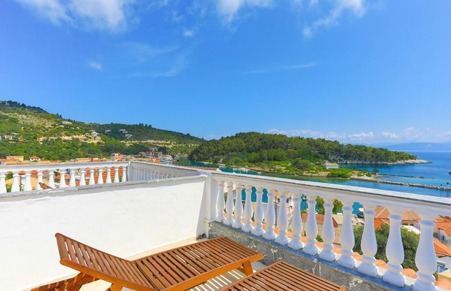 Faros Dio Gaios Studio sea Views Private Sun-loungers - Foto 1