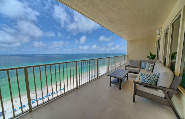 Pleasant Oceanfront Condo with Large Balcony and Beach Access - Unit 1605 by RedAwning - Photo 37