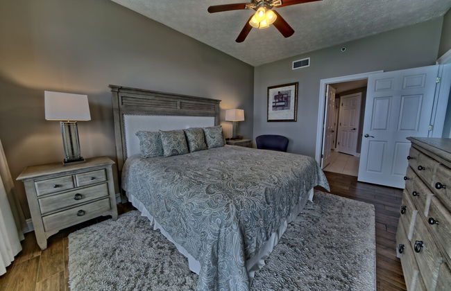 Pleasant Oceanfront Condo with Large Balcony and Beach Access - Unit 1605 by RedAwning - Photo 2