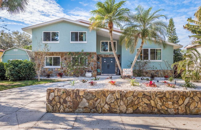 Great 6BR for All Ages/Heated Pool 5 Min to Beach by RedAwning - Foto 79