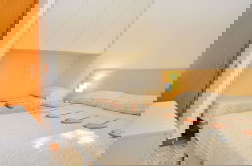 Foto 2 - Graceful Apartment With a Bright Terrace - Beahost