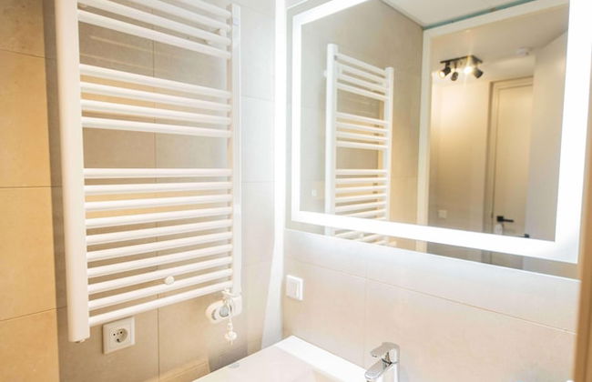 Studio Serviced Apartments With City View - Photo 58