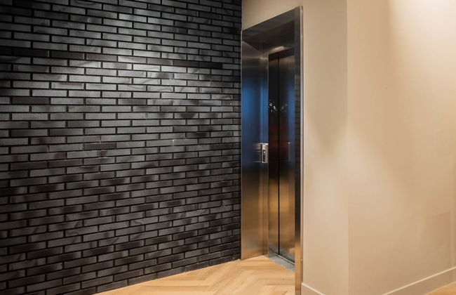 Studio Serviced Apartments With City View - Photo 32