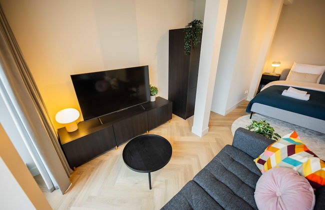 Studio Serviced Apartments With City View - Photo 45