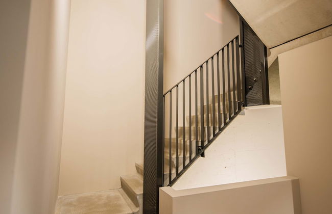Studio Serviced Apartments With City View - Photo 33