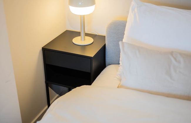 Studio Serviced Apartments With City View - Photo 12