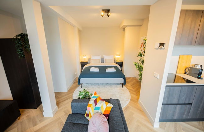 Studio Serviced Apartments With City View - Photo 51