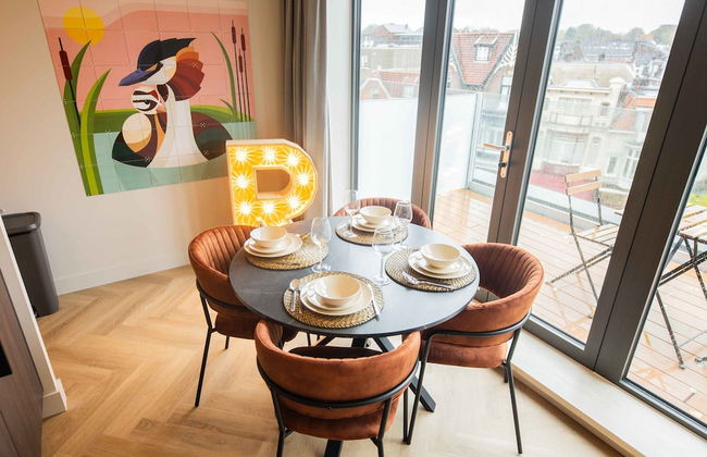 Studio Serviced Apartments With City View - Photo 1