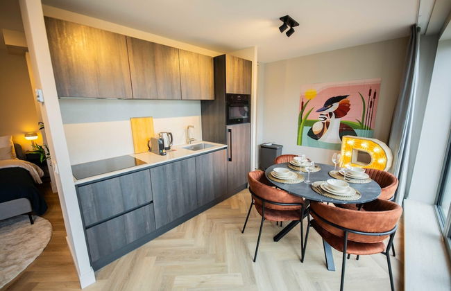 Studio Serviced Apartments With City View - Photo 40