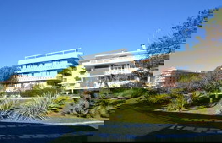 Foto 1 - Cozy 2 Bedroom Apartment Facing the sea