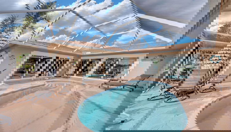 Foto 1 - Sandcastles of Marco Island Waterfront Private Pool by RedAwning
