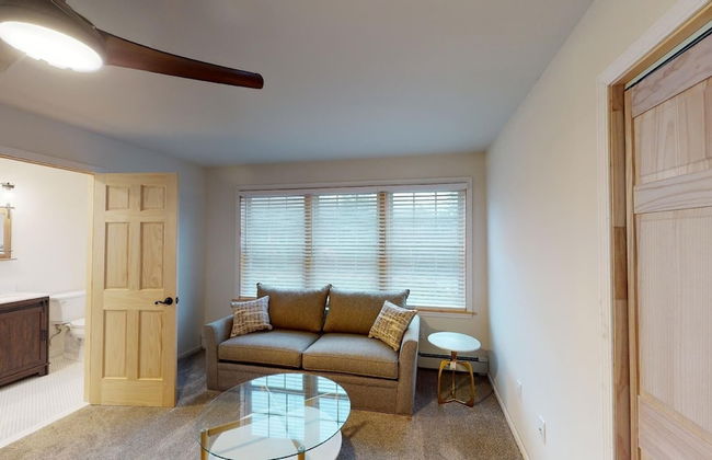 The Mendon House Brought to you by GetAway Vacations - Foto 14