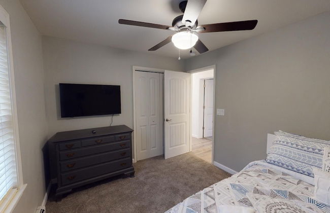 The Mendon House Brought to you by GetAway Vacations - Foto 2