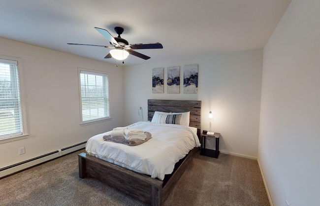 The Mendon House Brought to you by GetAway Vacations - Foto 3