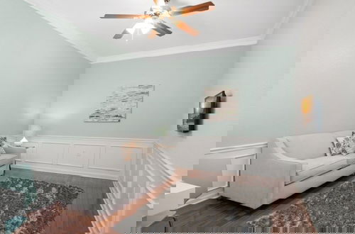 Foto 16 - Luxury Oasis 3 Bedroom Condo by RedAwning