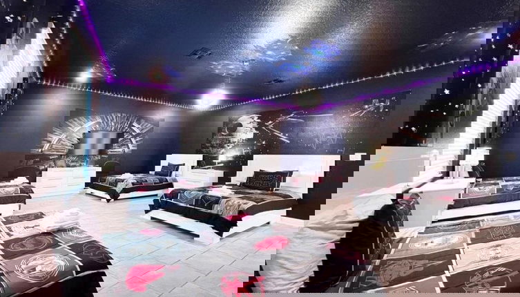 Photo 1 - Spacious Home With Fun Decore And Game Room-4544tb 8 Bedroom Home by RedAwning