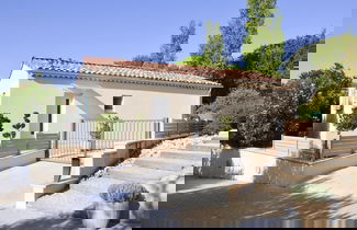 Foto 1 - Nice Holiday Home With Private Terrace, Arpaillargues-et-aureillac