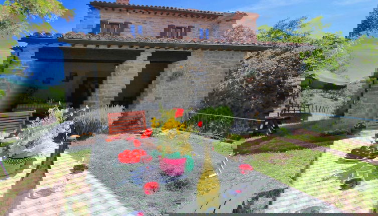 Foto 1 - Farmhouse in Apecchio With Swimming Pool, Terrace, Garden