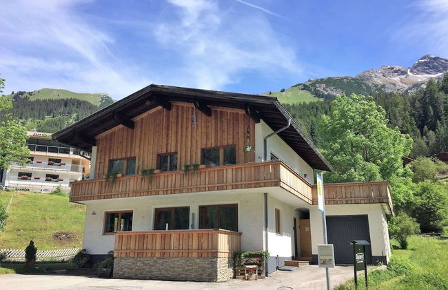 Chalet in Steeg Near Ski Slopes - Foto 19