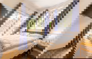 Photo 3 - Inviting Chalet on the Ski-slope