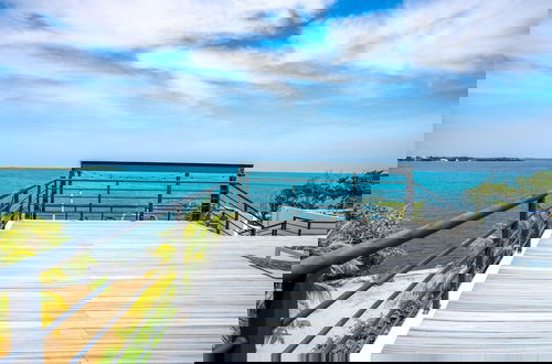 Foto 9 - Oceanfront Sunset Gecko Condo - Ground Floor 1B