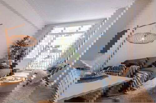 Foto 4 - Warm Cozy Lateral Seaview Apartment