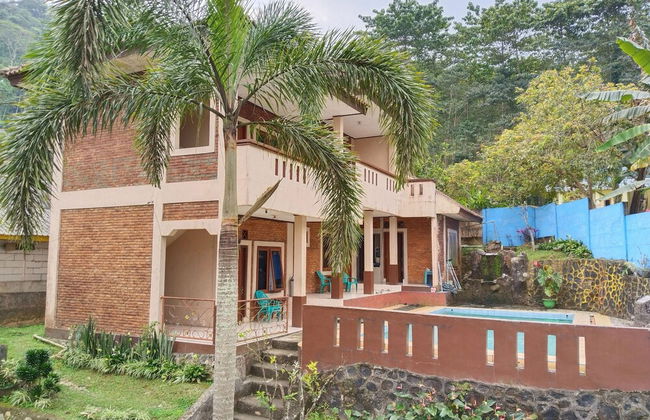 Villa Yustisia Curug 7 Cilember - Foto 75