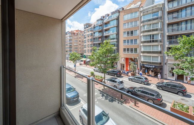 High end Apartment Nearby the Beach in Knokke With Parking - Photo 54