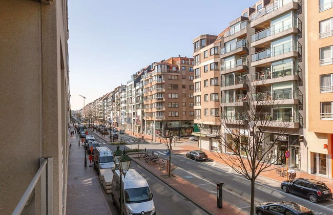 High end Apartment Nearby the Beach in Knokke With Parking - Photo 12