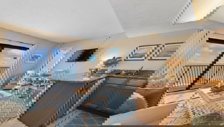 Foto 1 - Top Floor Oceanfront Condo w Pool Beach Access