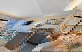 Foto 1 - Top Floor Oceanfront Condo w Pool Beach Access