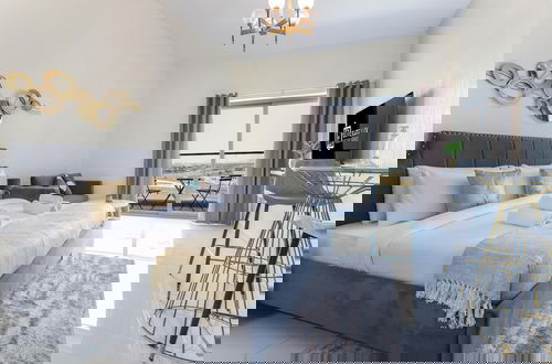 Foto 1 - Elite LUX Holiday Homes - Sleek Urban Studio in Liwan Dubai