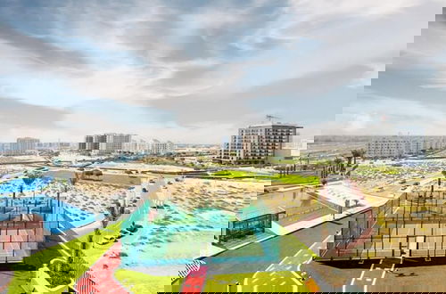 Foto 12 - Elite LUX Holiday Homes - Sleek Urban Studio in Liwan Dubai
