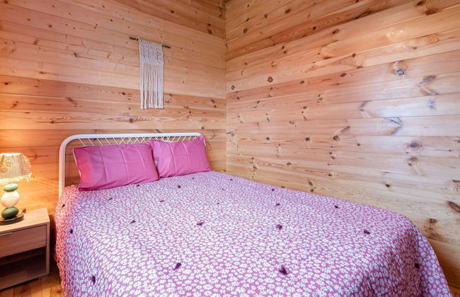 Secluded Chalet in Egliseneuve des Liards - Foto 2