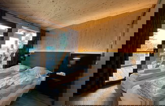 Foto 3 - Spacious Chalet With Finnish Sauna