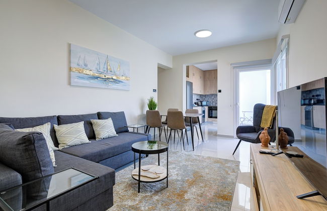 74 Prokymea- Steps From the Sea, Downtown, Balcony - Foto 1
