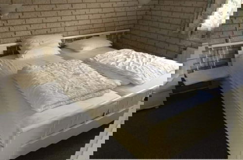 Foto 7 - Nice Holiday Home With Terrace